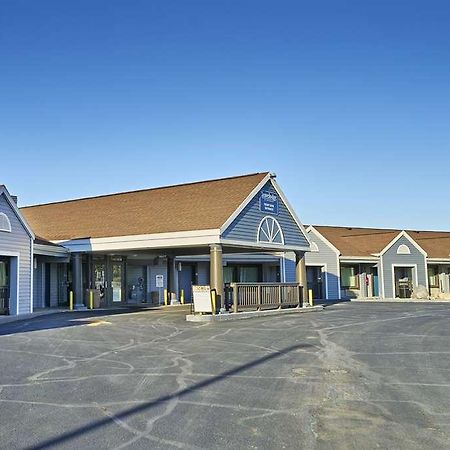 Travelodge By Wyndham Appleton Exterior photo