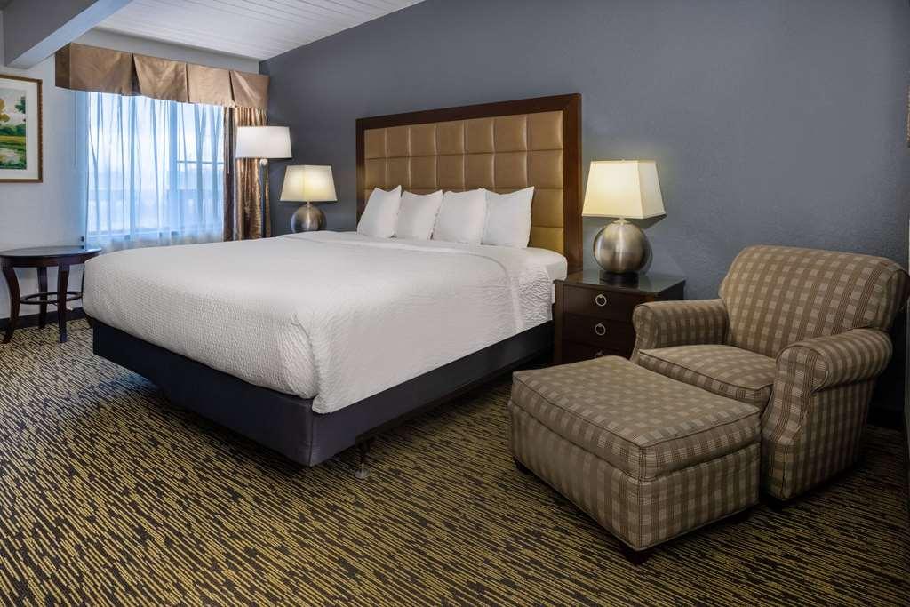 Travelodge By Wyndham Appleton Room photo
